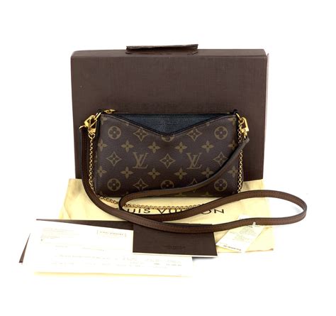 сумки louis vuitton|Louis Vuitton clutch bag.